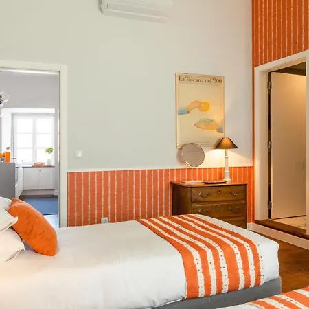 Luxurious, Private Garden And Heated Swimming Pool By Courtesy Morning 아파트 *