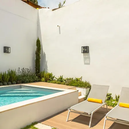 Lägenhet Luxurious, Private Garden And Heated Swimming Pool By Courtesy Morning Lisboa
